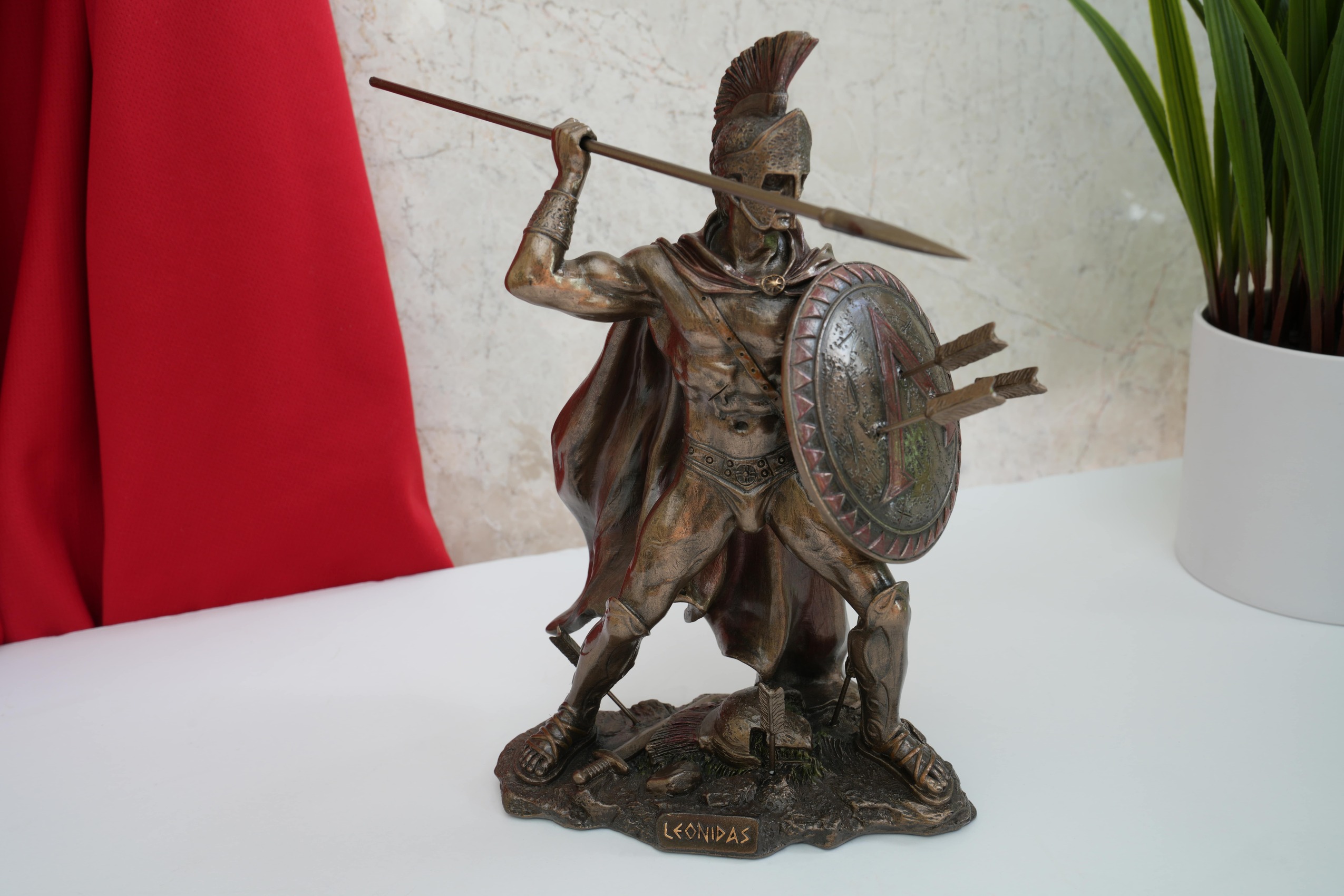King Leonidas | Artisan Dekor